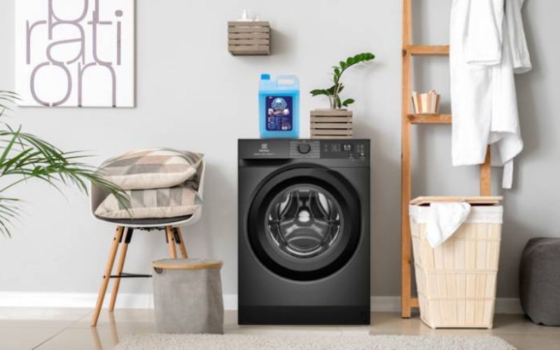 Chiếc máy giặt hiện đại, khối lượng giặt lớn kết hợp ấn tượng với nhiều không gian