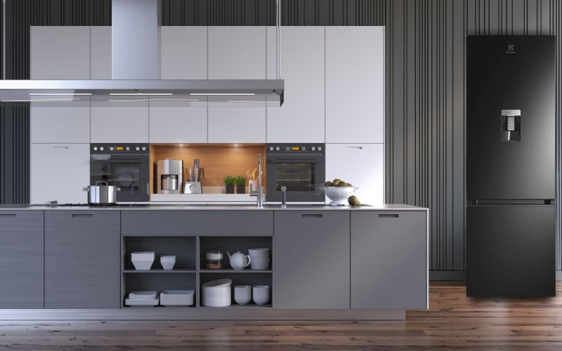 Kiểu dáng thời thượng, dung tích lớn 335 lít cho gian bếp thêm đẳng cấp