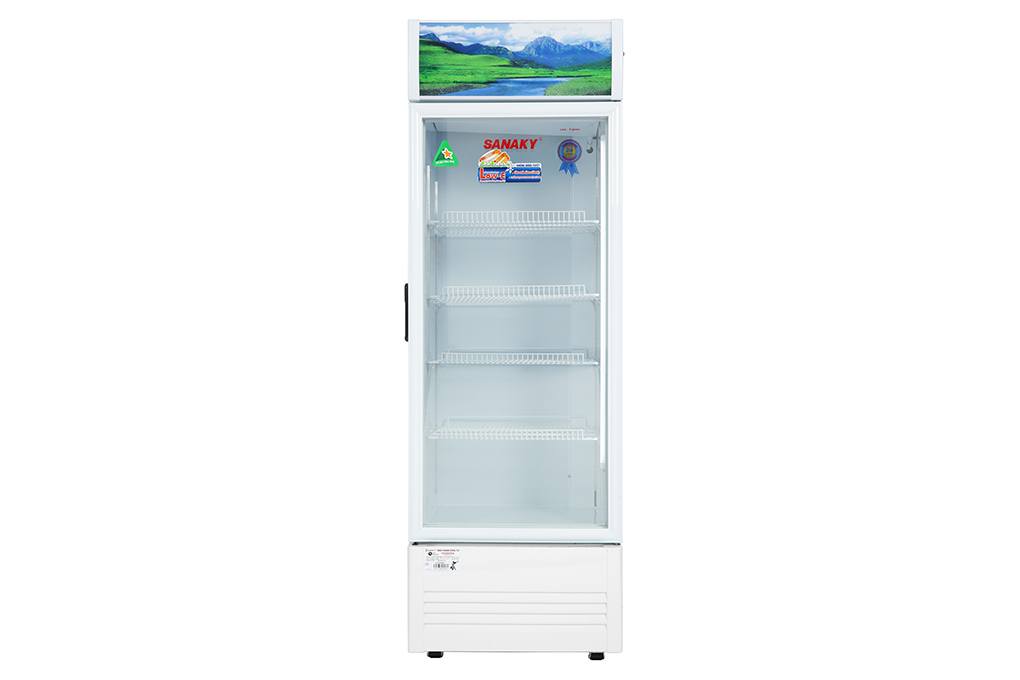 Chiếc tủ mát đứng nhỏ gọn, hiện đại, bền tốt tạo điểm nhấn cho mọi không gian