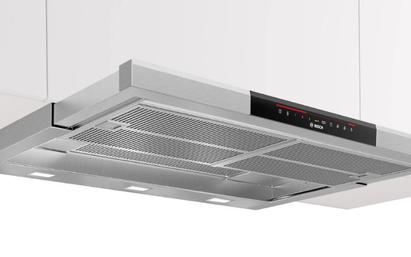 Công suất đạt đến 700m3/h hút sạch mùi thức ăn, khói bếp mạnh mẽ