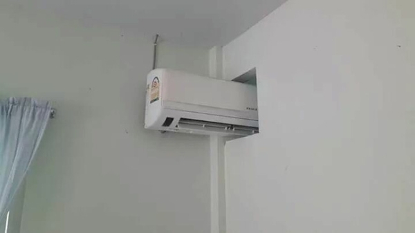 0811 lap 1 may lanh cho 2 phong chung tuong