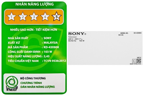 Quan sát nhãn dán năng lượng sẽ giúp bạn dễ dàng nhận biết công suất của Tivi Sony 43 inch