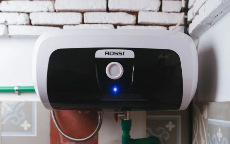 Bình nóng lạnh Rossi 15l gián tiếp giữ nhiệt lâu, phù hợp cho gia đình cần nước nóng liên tục
