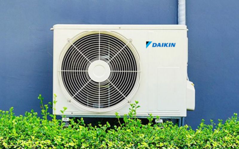 cach ve sinh cuc nong dieu hoa daikin hinh 1