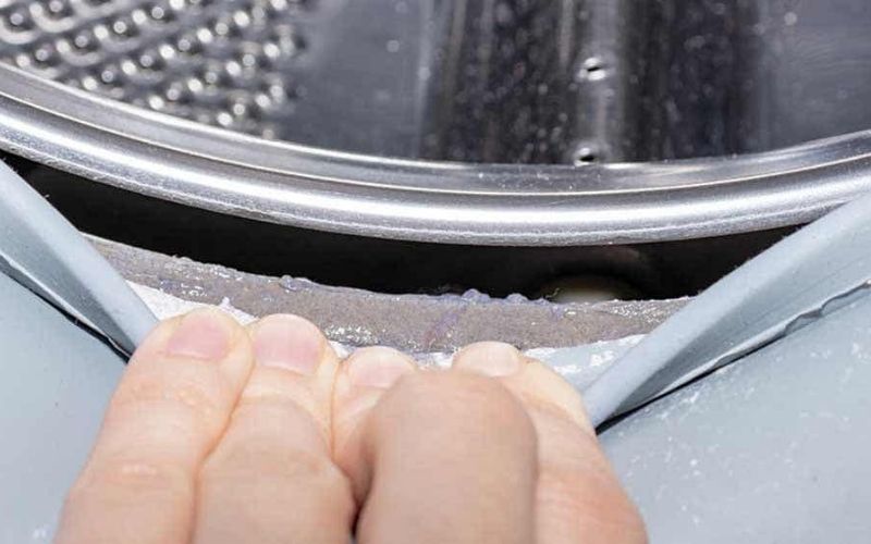 cach ve sinh may giat aqua cua ngang hinh 4