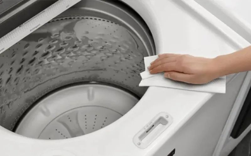 cach ve sinh may giat bang giam hinh 4