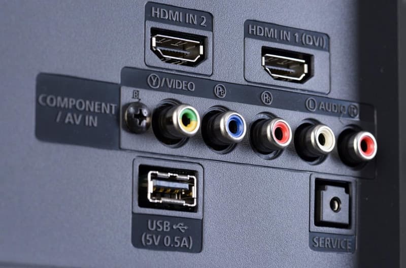 Smart TV với 5 cổng kết nối phổ biến