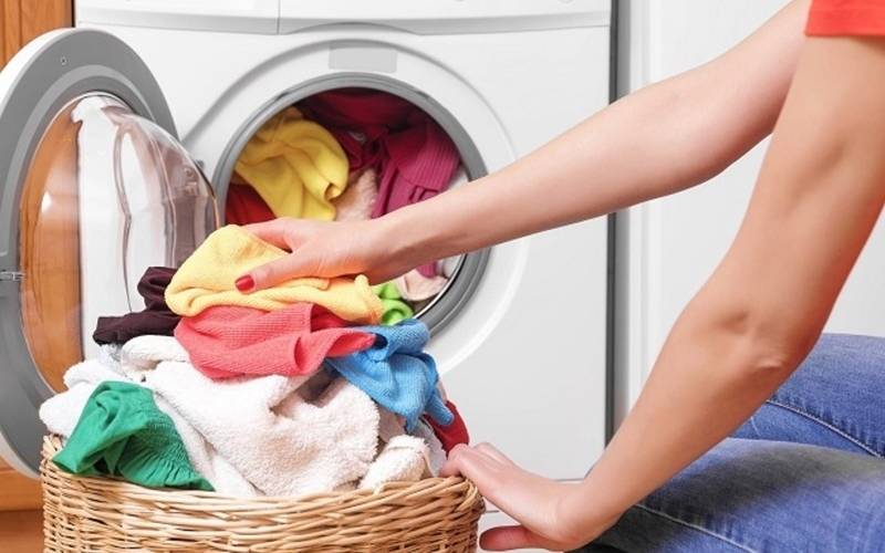 Việc quá tải liên tục có thể làm hỏng động cơ, khiến máy giặt ngừng hoạt động