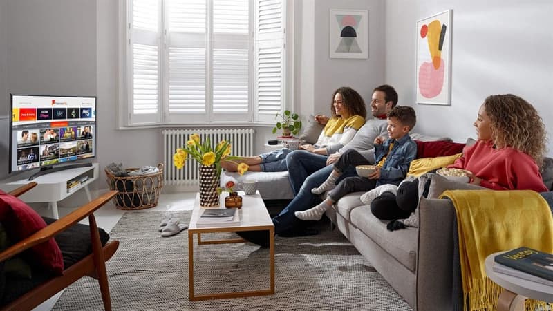 Chọn kích thước Tivi phù hợp với phòng khách không chỉ đảm bảo thẩm mỹ, mà còn thể hiện phong cách của gia chủ Chọn kích thước Tivi phù hợp với phòng khách