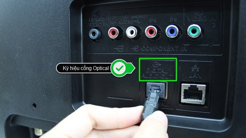 Cách kết nối soundbar với tivi Cách kết nối soundbar với tivi bằng dây cáp quang