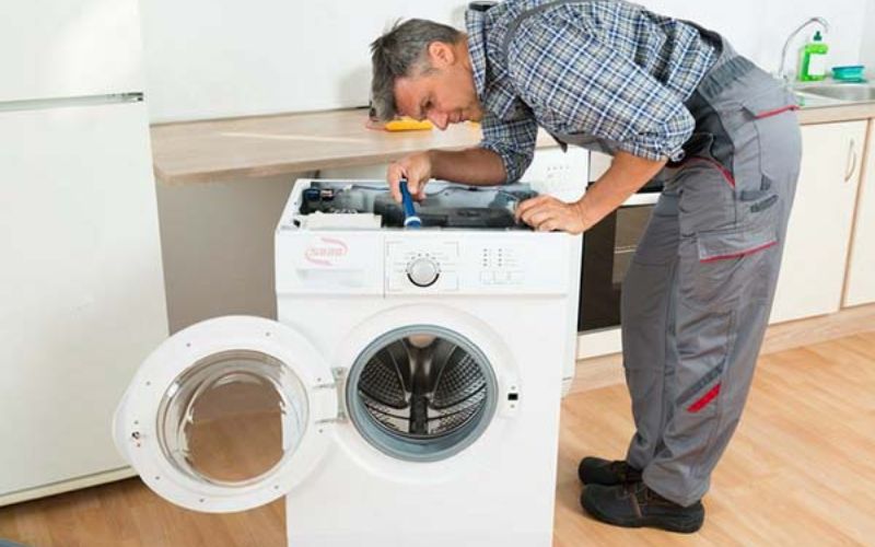 Xem xét kỹ bo mạch chính khi máy giặt gặp trục trặc, tránh tình trạng lỗi lan rộng
