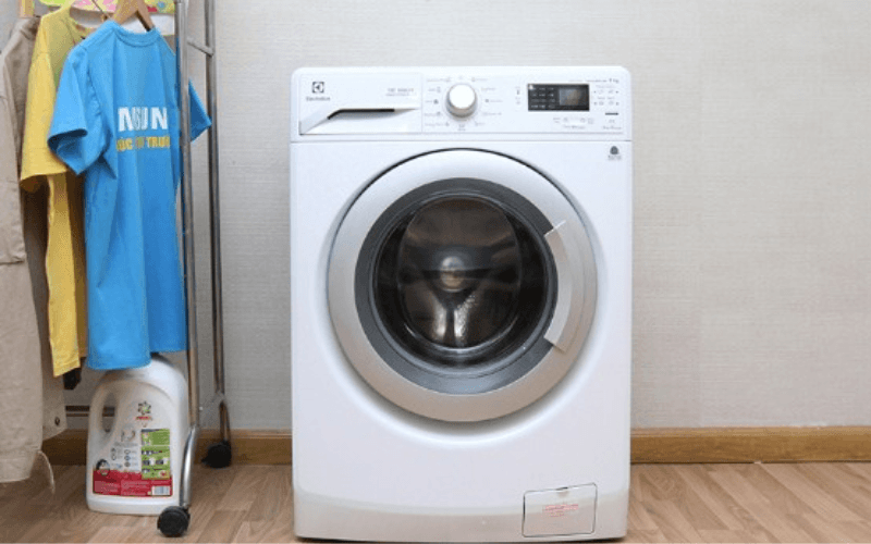 Máy giặt cần phải đặt ở vị trí bằng phẳng, vững chãi