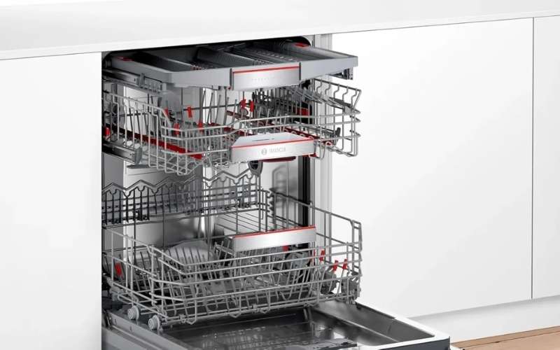 Máy rửa bát Bosch SMV8YCX02E với sức chứa lớn, đáp ứng nhu cầu gia đình đông thành viên