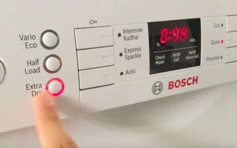 Extra Dry của Bosch Serie 4 đảm bảo bát đĩa khô hoàn toàn ngay sau khi rửa