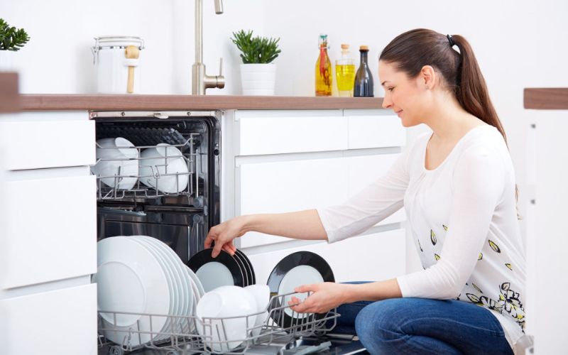 Chế độ rửa nhanh giúp làm sạch chén đĩa chỉ trong thời gian ngắn, tiết kiệm điện năng và nước tiêu thụ