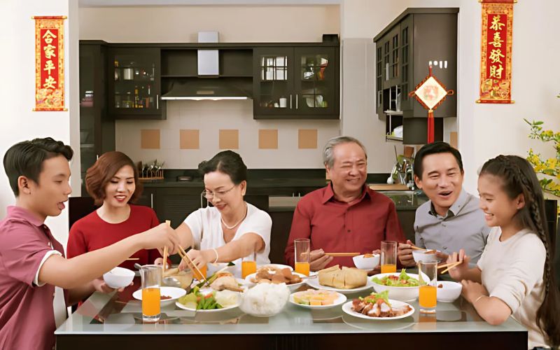 Những cái ôm, nụ cười và sự đoàn viên trong ngày đầu năm tạo nên ký ức đẹp đẽ Những cái ôm, nụ cười và sự đoàn viên trong ngày đầu năm tạo nên ký ức đẹp đẽ