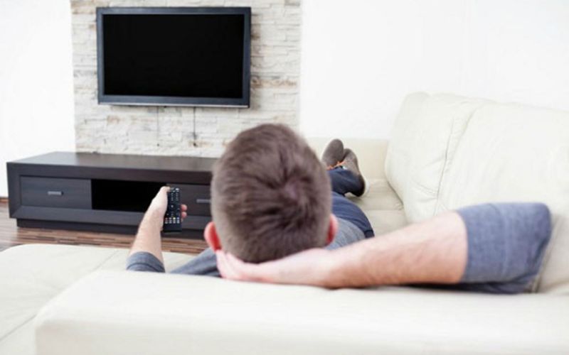 Tivi đang chiếu bình thường bỗng tắt nguồn đột ngột