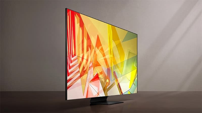 Samsung đã loại bỏ vùng không hiển thị xung quanh cạnh màn hình để phần hiển thị hình ảnh đến gần sát hơn với cạnh kim loại