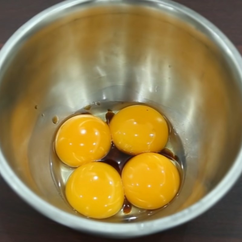 Đánh bông lòng đỏ trứng