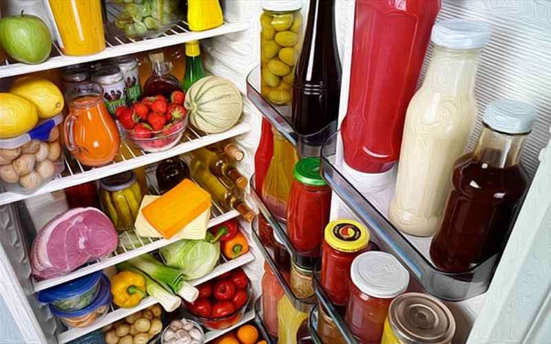 Đồ đạc chất đống trong tủ lạnh khiến nhiệt độ ngăn mát không thể duy trì ở mức an toàn