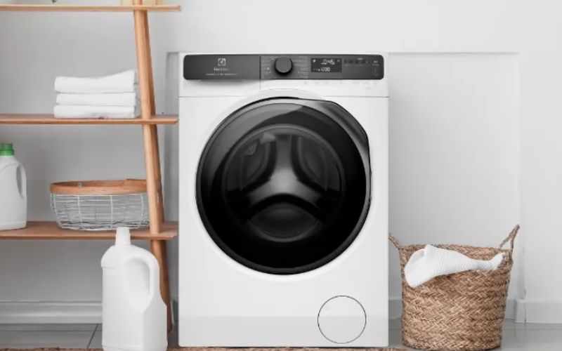 ve sinh may giat cua ngang electrolux hinh 1