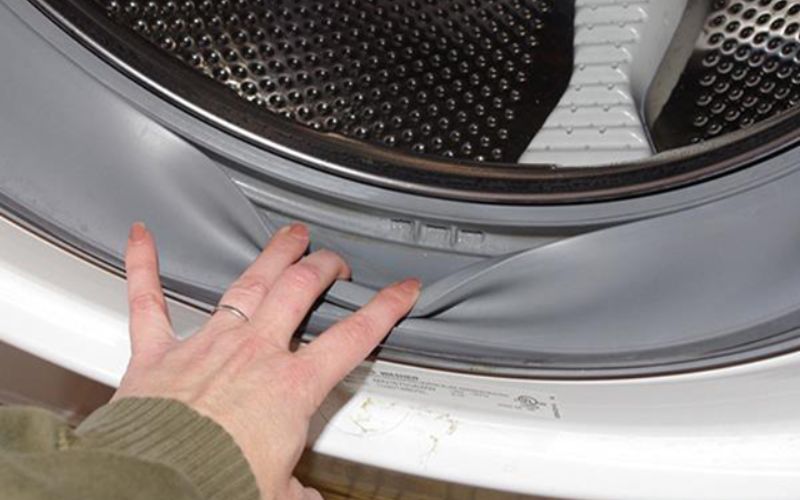 ve sinh may giat cua ngang hinh 4