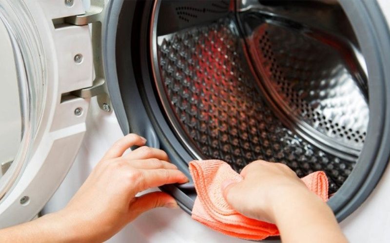 ve sinh may giat electrolux hinh 1