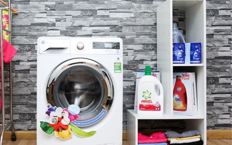 ve sinh may giat electrolux hinh 5
