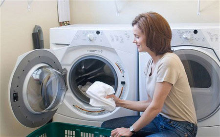 Vệ sinh máy giặt Electrolux cửa ngang