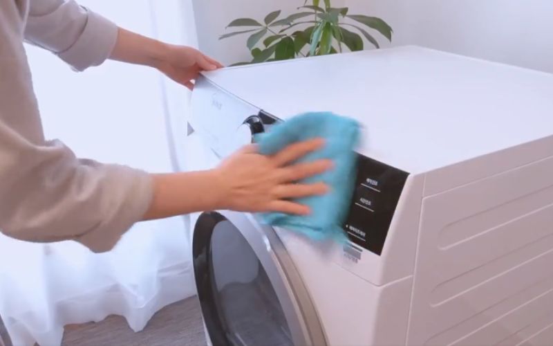 Các bước vệ sinh máy sấy khá đơn giản, người dùng chỉ cần đọc kỹ hướng dẫn, thực hiện theo các bước là có thể làm sạch máy, nâng cao hiệu quả sấy. Các bước vệ sinh máy sấy khá đơn giản, người dùng chỉ cần đọc kỹ hướng dẫn, thực hiện theo các bước là có thể làm sạch máy, nâng cao hiệu quả sấy.