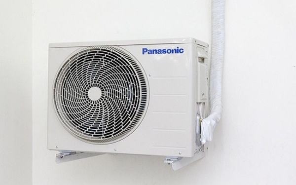 cach ve sinh cuc nong dieu hoa panasonic hinh 1